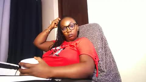 lulu_sparks1 online show from 04/08/26, 06:46