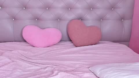 Snapshot of lulu_wolfie chatting on 03/12/25, 05:02 Lulu online show from 03/12/25, 05:02