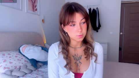 Snapshot of luluberryx chatting on 06/06/26, 02:05 lulu berry online show from 06/06/26, 02:05