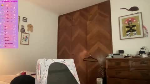 Lulu Mei online show from 09/10/25, 10:10