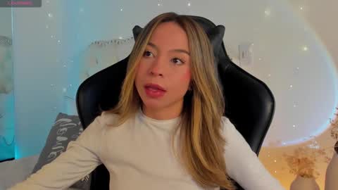 luluuberry online show from 02/16/26, 04:47