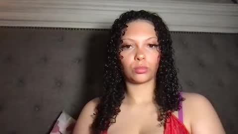 Snapshot of luluvalenttine chatting on 02/24/26, 09:18 LuLu Valenttine Hot Sexy HawaiianCape Verde online show from 02/24/26, 09:18