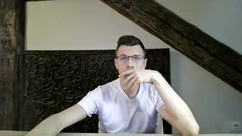 Andrew independent model 2000-0000 CET daily online show from 03/19/26, 04:44