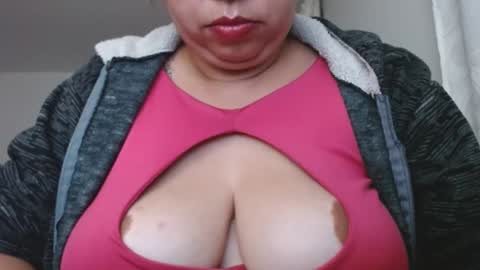 Snapshot of lumi_84 chatting on 12/20/24, 05:04 LUMI online show from 12/20/24, 05:04