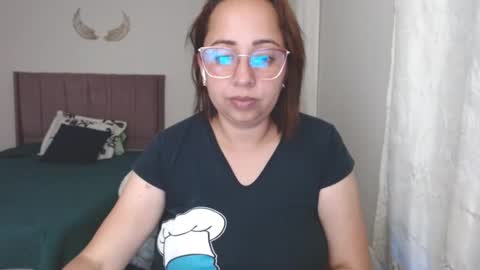 Snapshot of lumi_84 chatting on 01/04/25, 01:21 LUMI online show from 01/04/25, 01:21