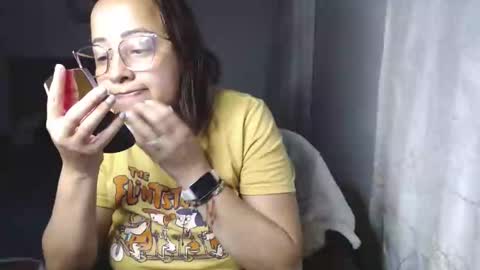 Snapshot of lumi_84 chatting on 01/05/25, 12:42 LUMI online show from 01/05/25, 12:42