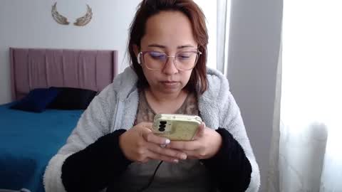 Snapshot of lumi_84 chatting on 01/07/25, 09:03 LUMI online show from 01/07/25, 09:03