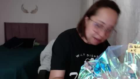 Snapshot of lumi_84 chatting on 01/10/25, 12:38 LUMI online show from 01/10/25, 12:38