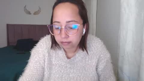 Snapshot of lumi_84 chatting on 01/12/25, 12:49 LUMI online show from 01/12/25, 12:49