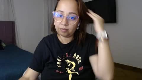 Snapshot of lumi_84 chatting on 01/20/25, 12:04 LUMI online show from 01/20/25, 12:04