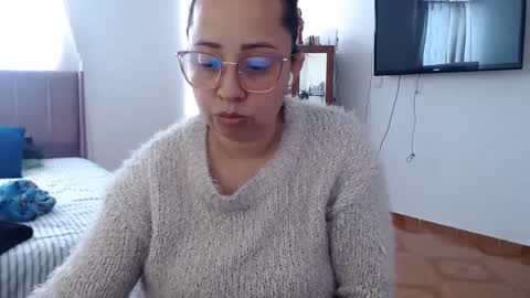 Snapshot of lumi_84 chatting on 01/30/25, 01:53 LUMI online show from 01/30/25, 01:53