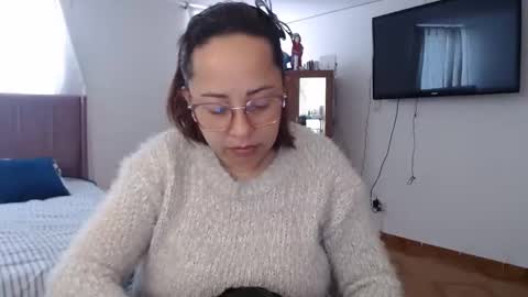 Snapshot of lumi_84 chatting on 01/31/25, 11:56 LUMI online show from 01/31/25, 11:56