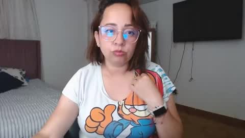 Snapshot of lumi_84 chatting on 02/02/25, 04:05 LUMI online show from 02/02/25, 04:05