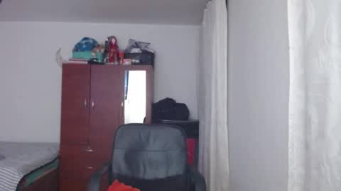 Snapshot of lumi_84 chatting on 02/04/25, 04:05 LUMI online show from 02/04/25, 04:05