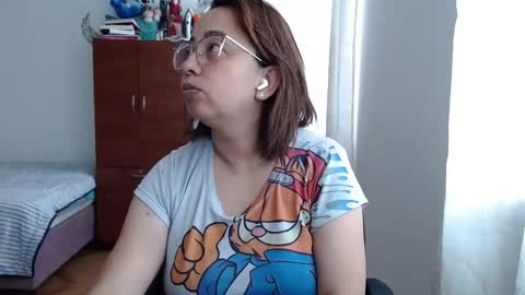 Snapshot of lumi_84 chatting on 02/09/25, 12:19 LUMI online show from 02/09/25, 12:19