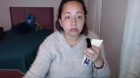 Snapshot of lumi_84 chatting on 03/08/25, 07:49 LUMI online show from 03/08/25, 07:49