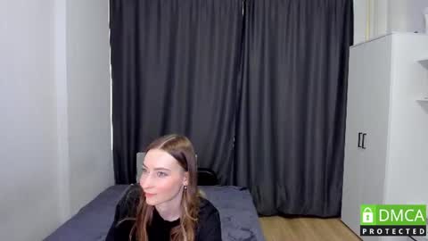 Snapshot of luminaya chatting on 07/26/26, 12:01 Naya online show from 07/26/26, 12:01
