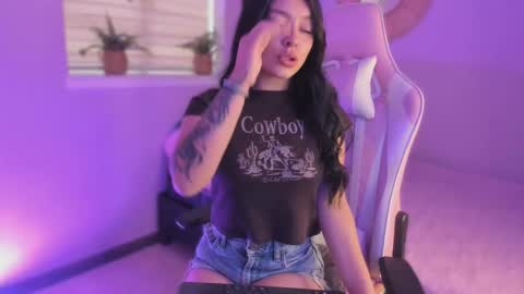 lummii_ online show from 02/23/26, 07:22