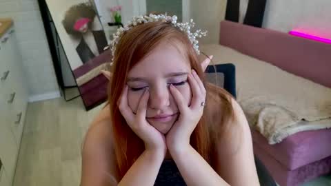 Luna online show from 05/19/26, 01:56