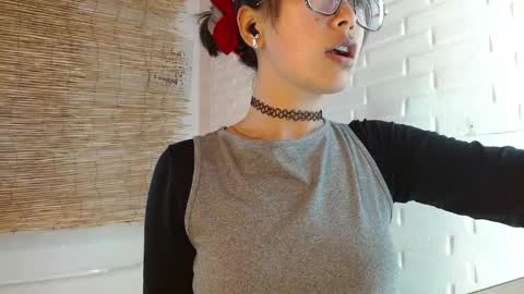 Luna online show from 04/23/26, 05:08