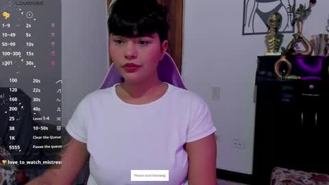 Luna online show from 10/07/25, 10:18