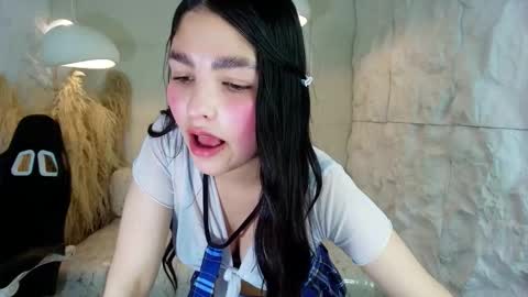 Snapshot of luna__r chatting on 10/11/25, 08:40 Luna online show from 10/11/25, 08:40