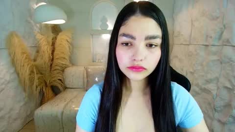 Snapshot of luna__r chatting on 10/21/25, 12:39 Luna online show from 10/21/25, 12:39