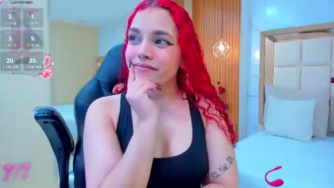 Snapshot of luna__vegga chatting on 07/21/26, 04:42 Luna online show from 07/21/26, 04:42