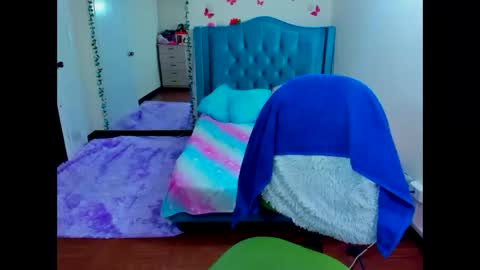 luna_analya online show from 09/23/25, 11:35