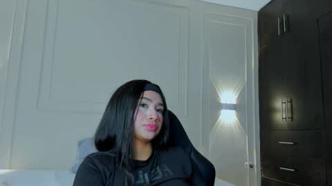 luna and banji online show from 02/09/26, 03:32