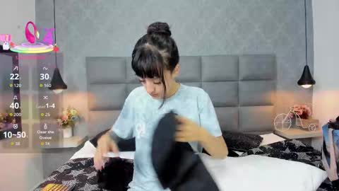 Luna online show from 11/29/25, 11:57