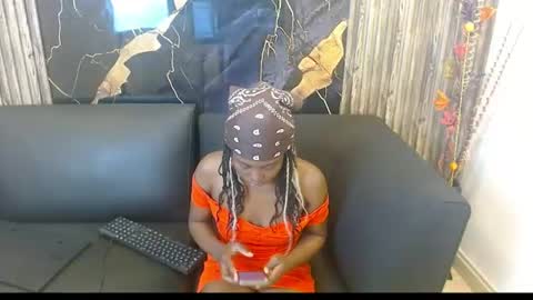 Snapshot of luna_bella882689 chatting on 06/19/26, 06:01 luna_bella882689 online show from 06/19/26, 06:01
