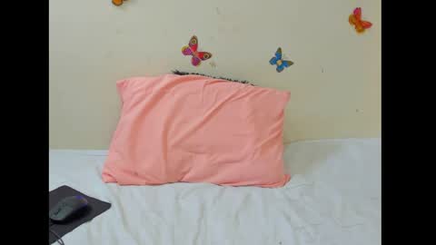 Snapshot of luna_bellla chatting on 05/06/26, 02:33 Luna online show from 05/06/26, 02:33