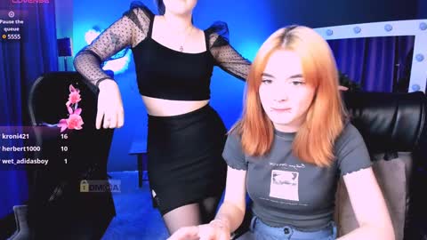 luna_berryy online show from 01/26/25, 12:54