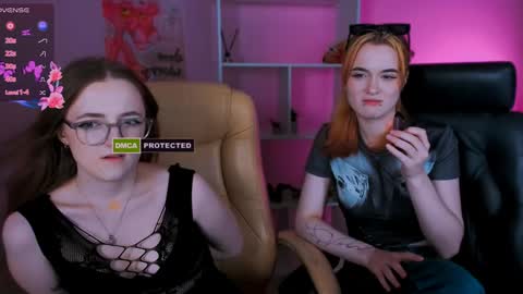 luna_berryy online show from 01/29/25, 02:51