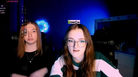 luna_berryy online show from 02/06/25, 08:23