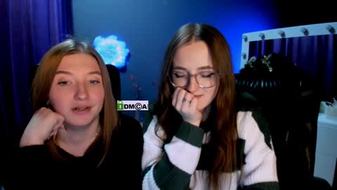 luna_berryy online show from 02/06/25, 11:26