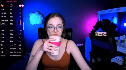 luna_berryy online show from 02/26/25, 02:15