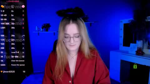 luna_berryy online show from 10/02/25, 07:54