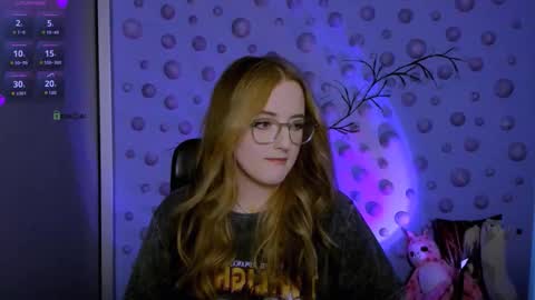 luna_berryy online show from 02/17/26, 08:15