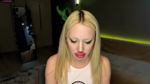 luna_beverly online show from 04/16/26, 10:34