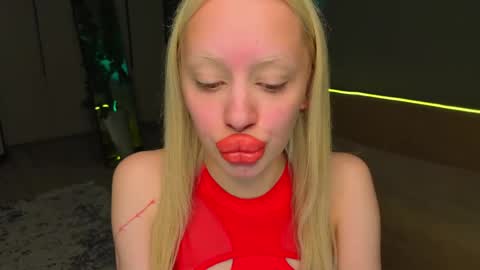 luna_beverly online show from 05/21/26, 08:49