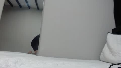 Snapshot of luna_bluebery chatting on 09/13/25, 03:28 Luna--Blueberry online show from 09/13/25, 03:28