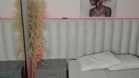 Snapshot of luna_clarx chatting on 09/09/25, 03:17 luna_clarx online show from 09/09/25, 03:17