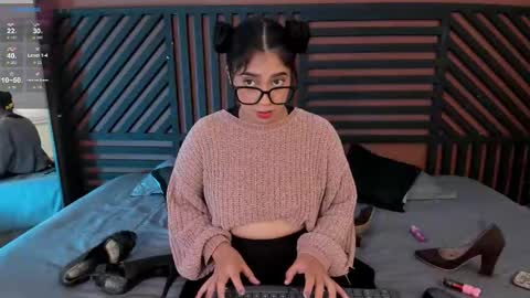 luna_cute14 online show from 02/03/26, 08:25