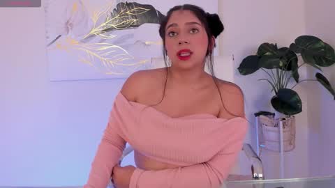 luna_cute14 online show from 02/26/26, 08:08