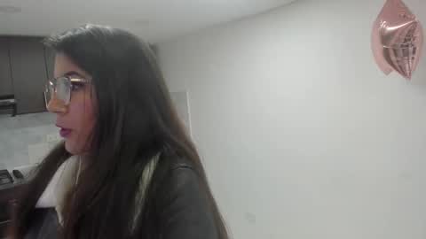 luna  online show from 02/19/26, 11:06