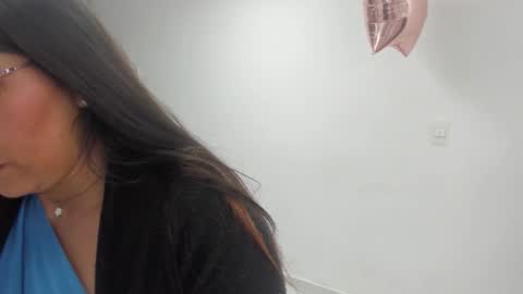 luna  online show from 02/21/26, 11:00