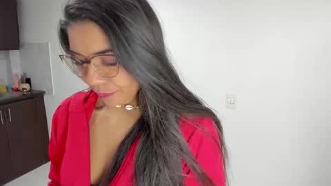 luna  online show from 05/10/26, 11:04