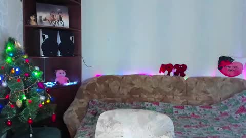 luna_evan online show from 12/27/24, 10:34